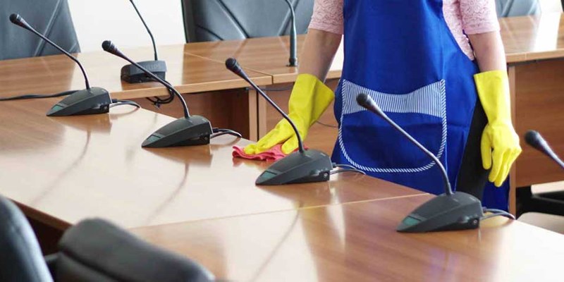 Personal curatenie cladire de birouri